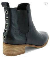 “She’s everything” ankle boot